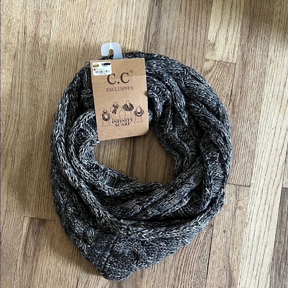 C.C‎ Exclusives Gray Infinity Scarf